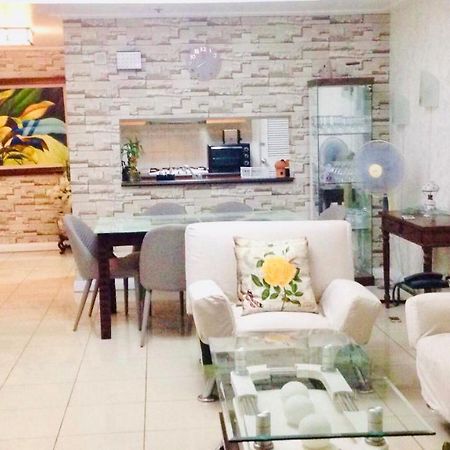 67 Sqm. Condo Unit In Robinson Place Residences 마닐라 외부 사진