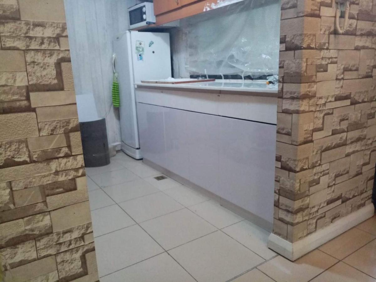 67 Sqm. Condo Unit In Robinson Place Residences 마닐라 외부 사진