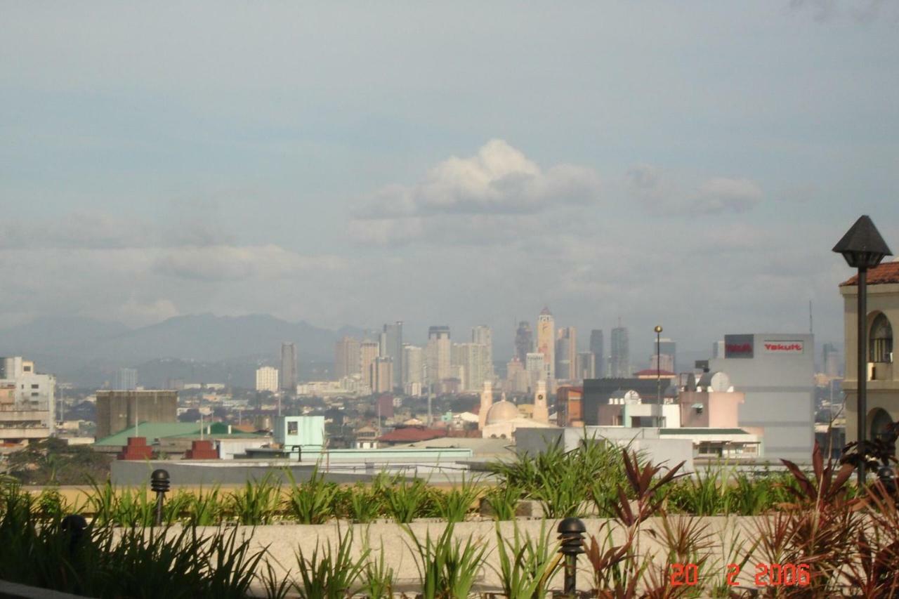 67 Sqm. Condo Unit In Robinson Place Residences 마닐라 외부 사진