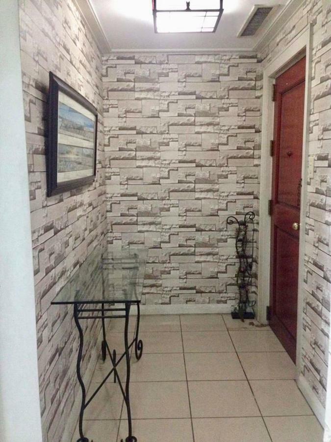 67 Sqm. Condo Unit In Robinson Place Residences 마닐라 외부 사진