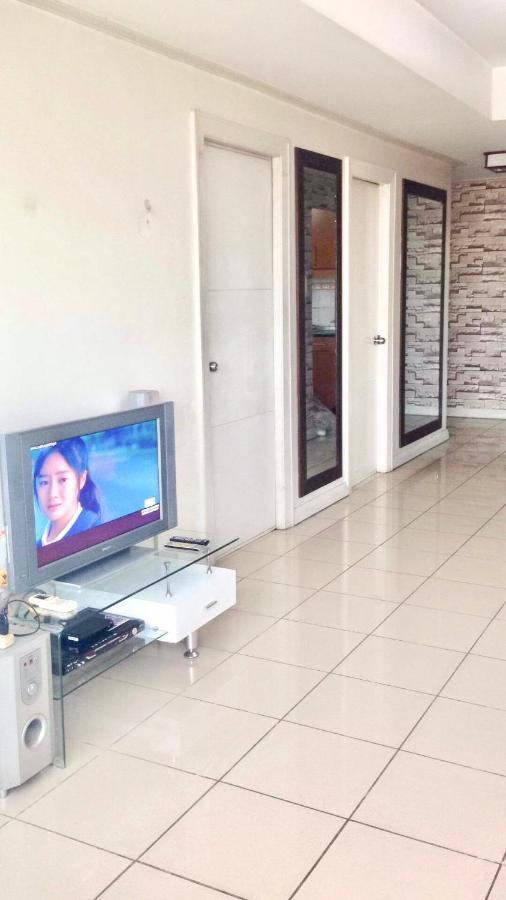 67 Sqm. Condo Unit In Robinson Place Residences 마닐라 외부 사진